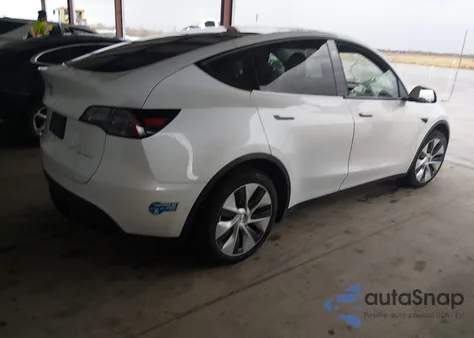 2021 Tesla Model Y Long Range Dual Motor All-Wheel Drive z USA, uszkodzony, nr VIN 5YJYGDEE4MF109871